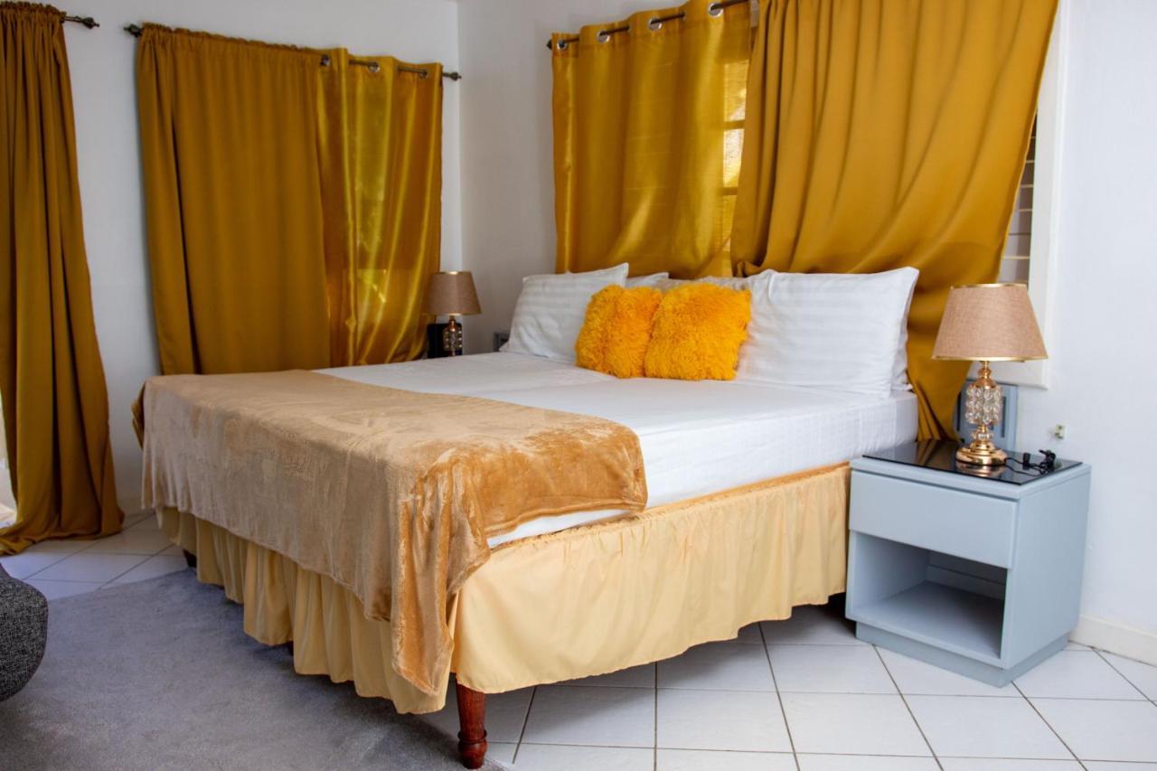 E 20 Mystic Ridge Ocho Rios Apartment ภายนอก รูปภาพ