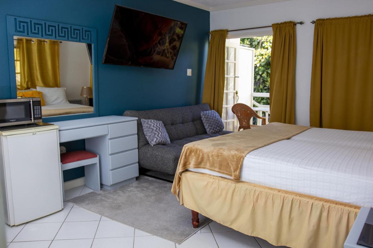 E 20 Mystic Ridge Ocho Rios Apartment ภายนอก รูปภาพ