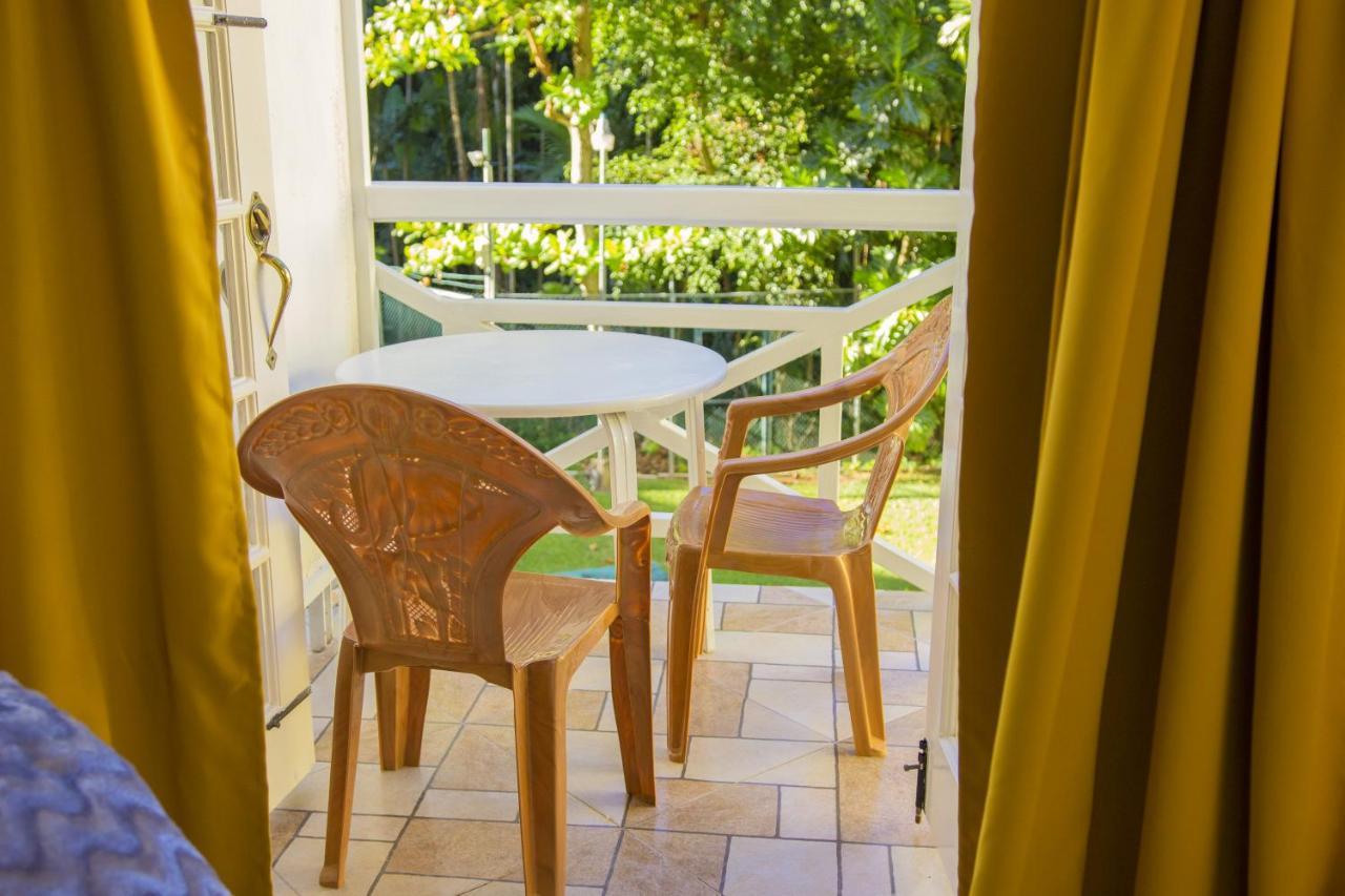 E 20 Mystic Ridge Ocho Rios Apartment ภายนอก รูปภาพ