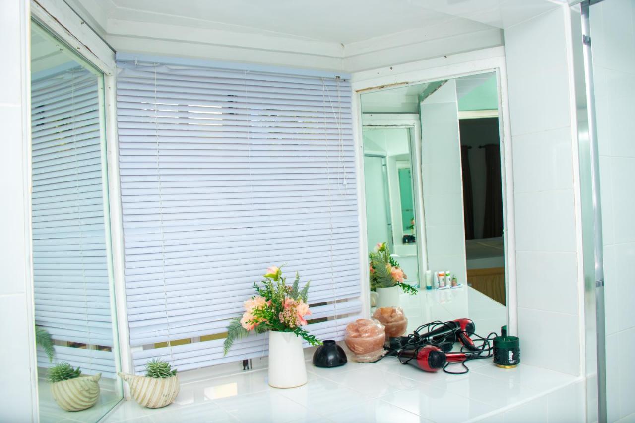 E 20 Mystic Ridge Ocho Rios Apartment ภายนอก รูปภาพ