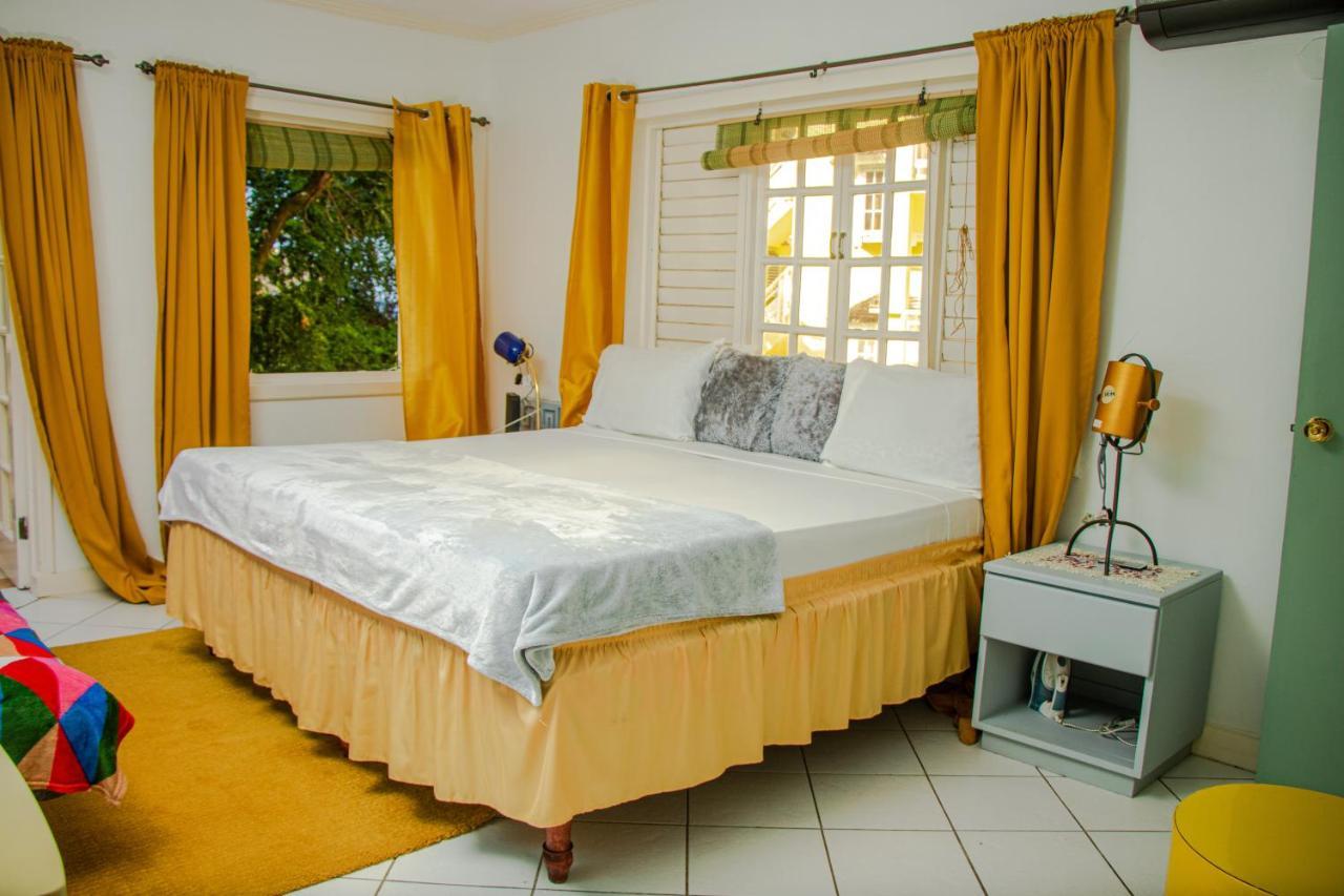 E 20 Mystic Ridge Ocho Rios Apartment ภายนอก รูปภาพ