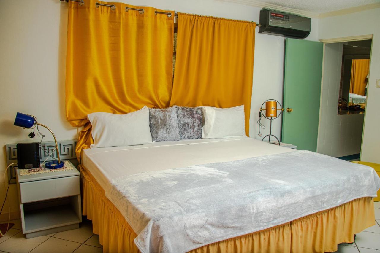 E 20 Mystic Ridge Ocho Rios Apartment ภายนอก รูปภาพ