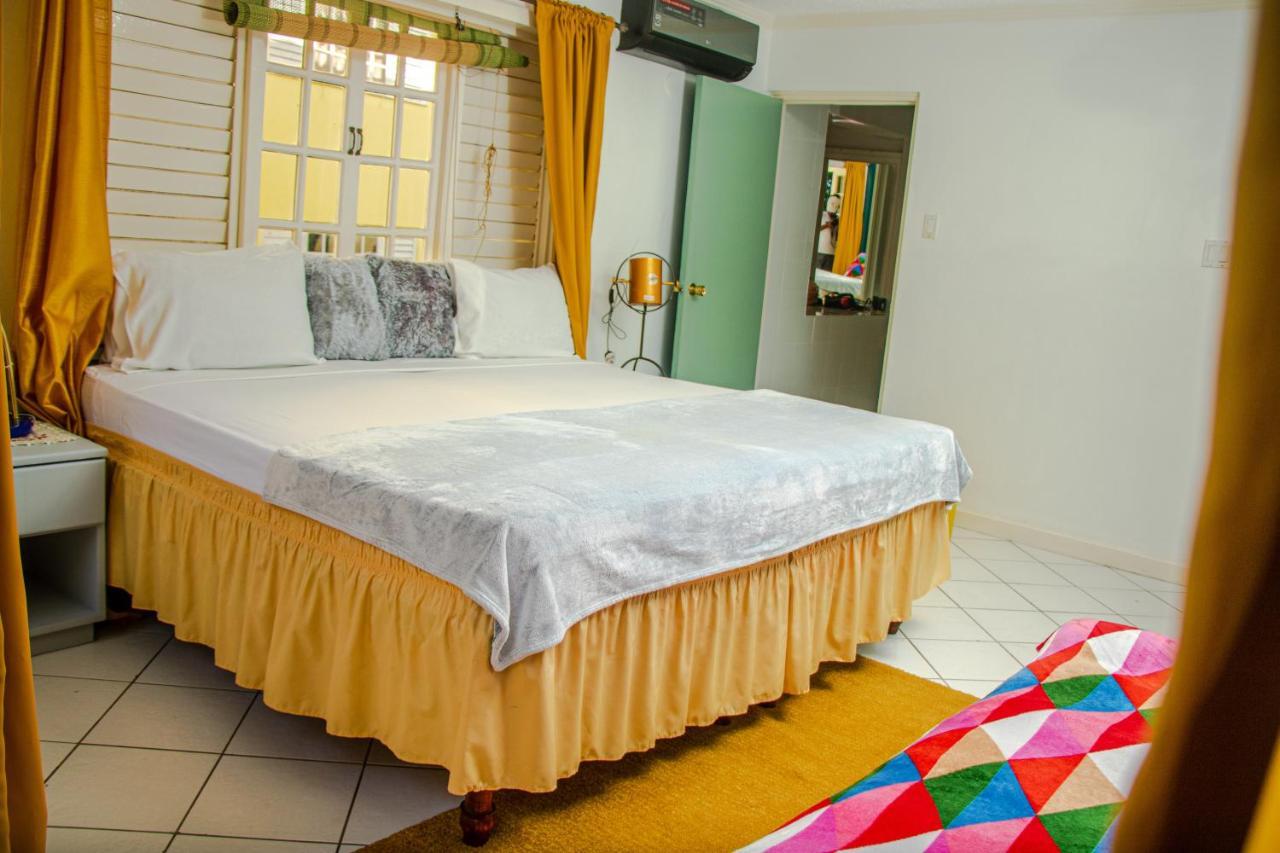E 20 Mystic Ridge Ocho Rios Apartment ภายนอก รูปภาพ