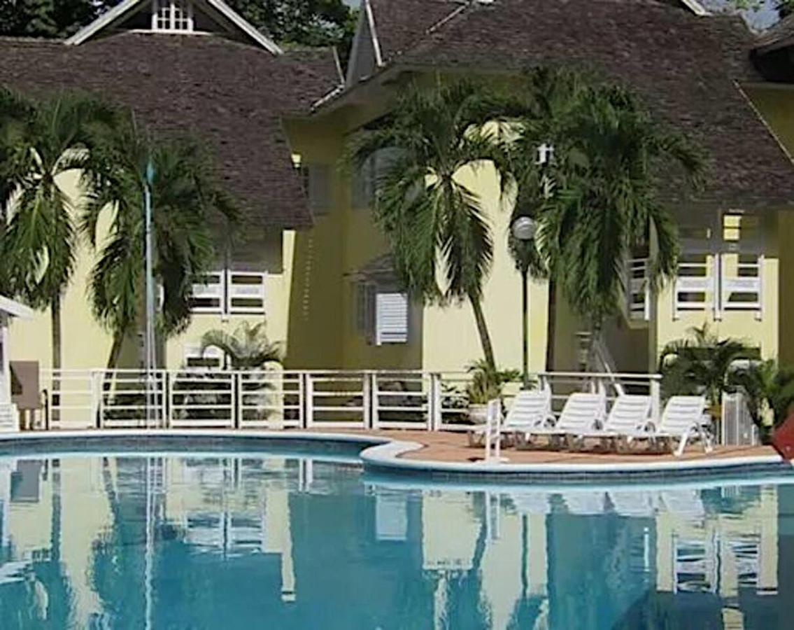 E 20 Mystic Ridge Ocho Rios Apartment ภายนอก รูปภาพ