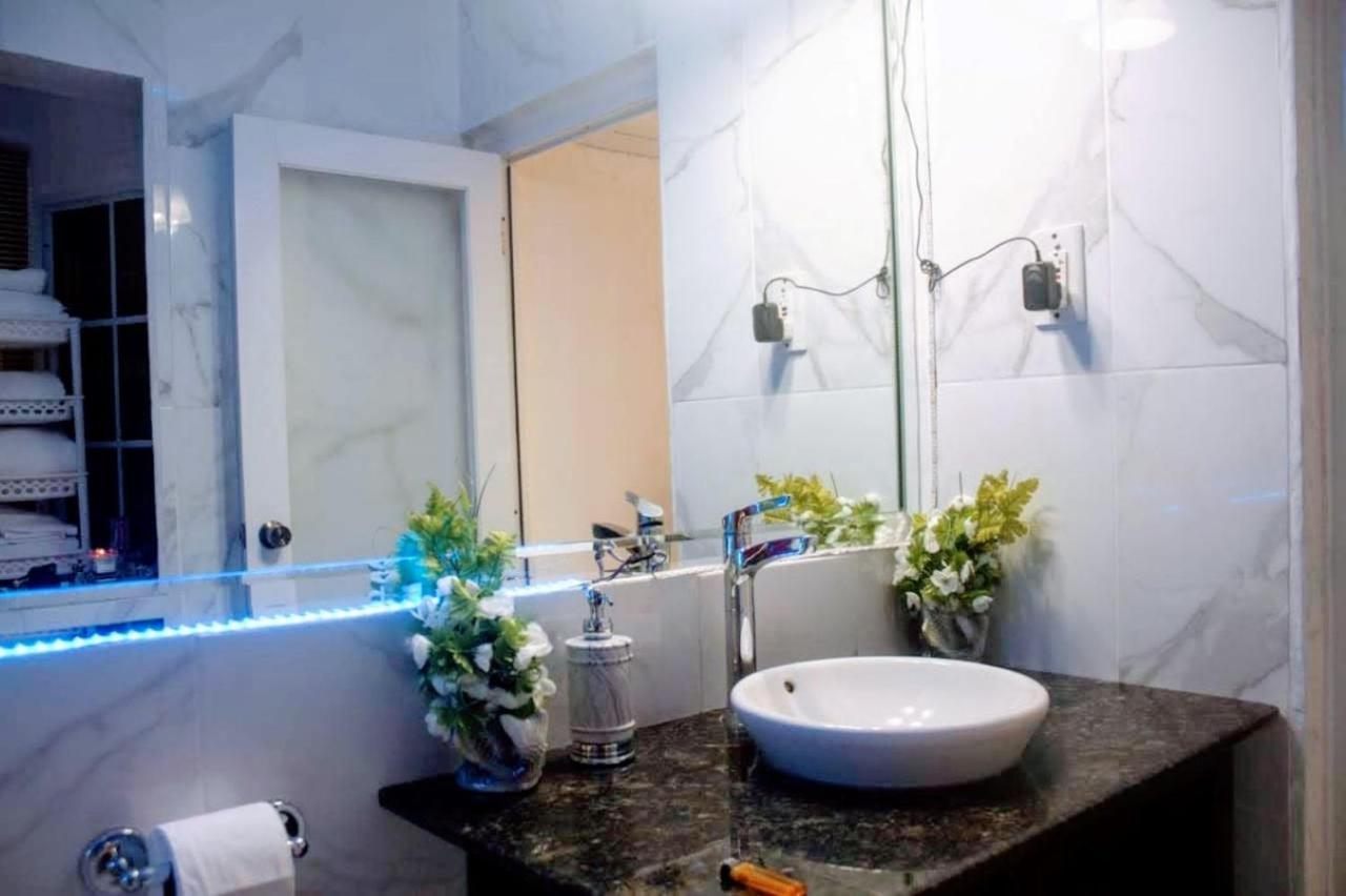 E 20 Mystic Ridge Ocho Rios Apartment ภายนอก รูปภาพ
